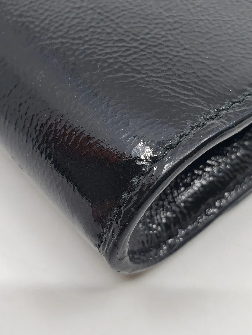 YSL Textured Patent Monogram Large Belle De Jour Clutch - Picture 11 of 14